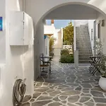 Piertzovani 3* Parikia (Paros)