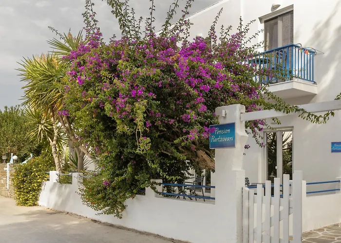 Piertzovani 3* Parikia (Paros)