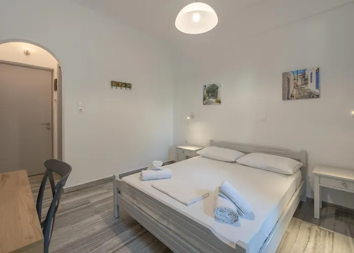 Guest house Piertzovani Parikia (Paros)