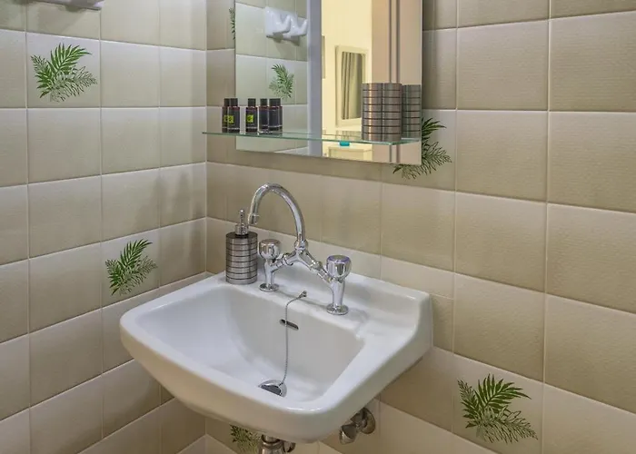 Piertzovani Parikia (Paros)