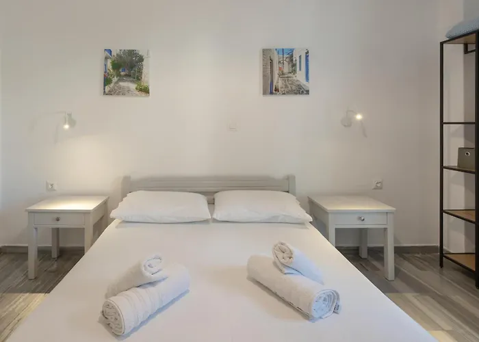 Guest house Piertzovani Parikia (Paros)